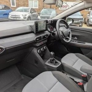 2024 Dacia Sandero Stepway 1.0 TCe EXTREME Hatchback - Image 7