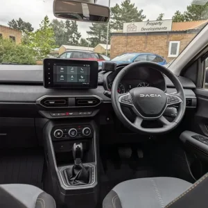 2024 Dacia Sandero Stepway 1.0 TCe EXTREME Hatchback - Image 8