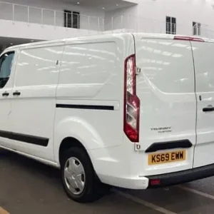 2020 Ford Transit Custom 340 Trend P/V ECOBLUE (Aircon) Panel Van Diesel Manual - Image 5