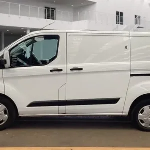 2020 Ford Transit Custom 340 Trend P/V ECOBLUE (Aircon) Panel Van Diesel Manual - Image 6