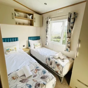 Modern 30ft static caravan with panoramic Tamar Valley views - Image 6