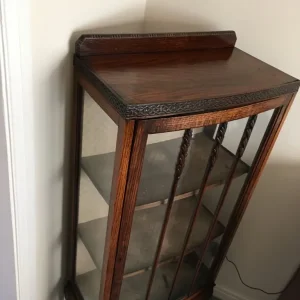 Small wooden display cabinet - Image 4