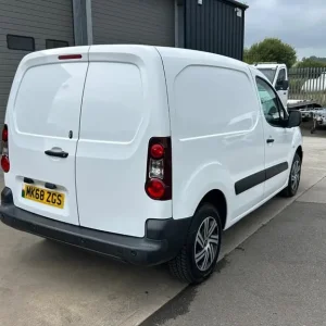 PEUGEOT PARTNER 1.6 BlueHDi 855 Professional White Manual Diesel 2018 - Image 4