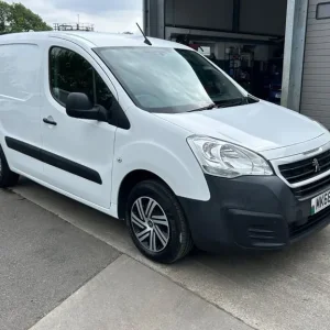 PEUGEOT PARTNER 1.6 BlueHDi 855 Professional White Manual Diesel 2018 - Image 6