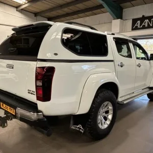 2017 ISUZU D-MAX 2.5 TD 4x4 Diesel Pickup - Image 8