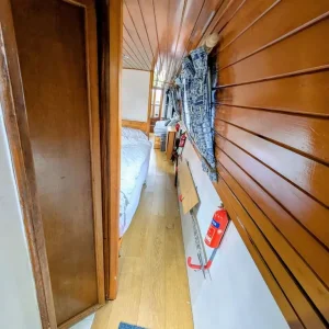 47ft Cruiser Stern Narrowboat - Image 7