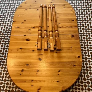 Pine table and 4 chairs - Image 3