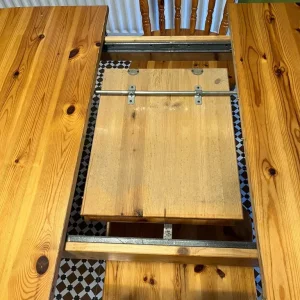 Pine table and 4 chairs - Image 5