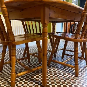 Pine table and 4 chairs - Image 6