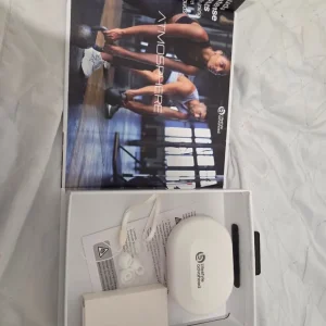 True wireless earbuds - Image 2