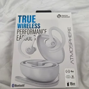 True wireless earbuds
