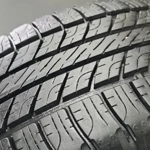 235 65 R 17 104V Goodyear Wrangler HP All Weather Tyres - Image 2