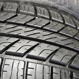 235 65 R 17 104V Goodyear Wrangler HP All Weather Tyres - Image 3