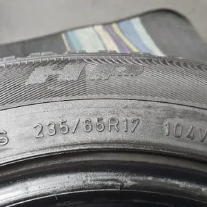 235 65 R 17 104V Goodyear Wrangler HP All Weather Tyres - Image 6