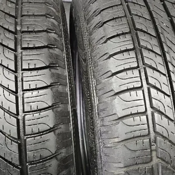 235 65 R 17 104V Goodyear Wrangler HP All Weather Tyres