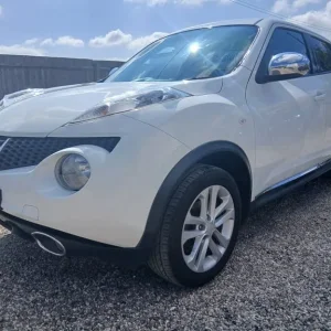 2011 Nissan Juke 1.6 Acenta 5-door hatchback petrol manual - Image 3