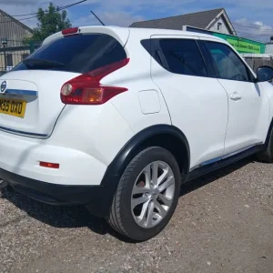2011 Nissan Juke 1.6 Acenta 5-door hatchback petrol manual - Image 5