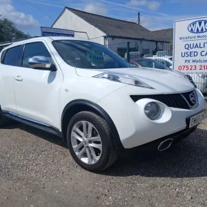 2011 Nissan Juke 1.6 Acenta 5-door hatchback petrol manual