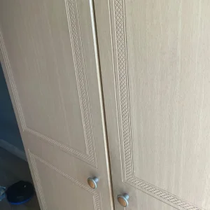 Wardrobe and chest of drawers - Image 4