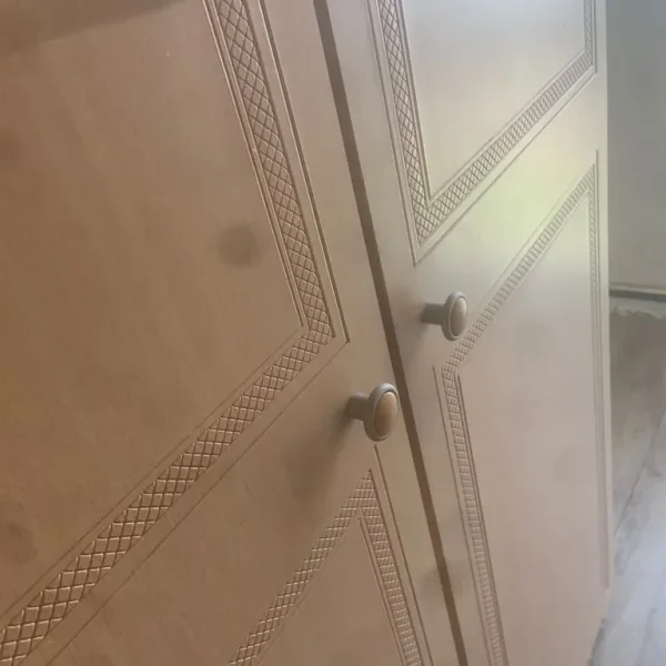 Wardrobe and chest of drawers