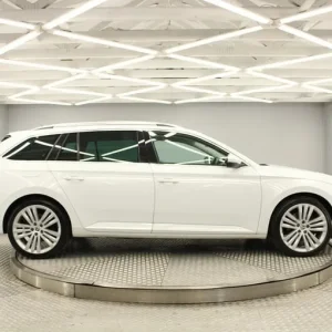 2015 Skoda Superb TDI SE L Estate 2.0 Diesel Automatic - Image 4