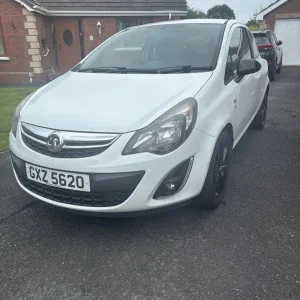 Vauxhall Corsa 1.2L 2014 3-door hatchback - Image 2