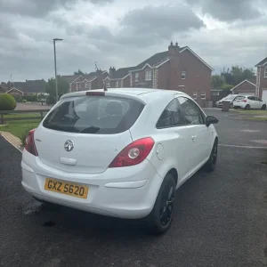 Vauxhall Corsa 1.2L 2014 3-door hatchback - Image 4