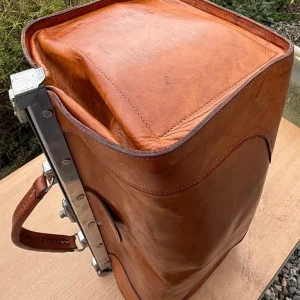 Vintage Brown Leather Gladstone Bag - Image 3