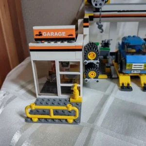 Lego 7642 City Garage - Image 6
