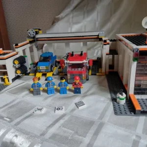 Lego 7642 City Garage - Image 8