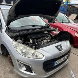 PEUGEOT 308 SILVER CAR PARTS AND SPARES