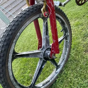 Lester Alloy Wheel BMX Race Bike - Image 7
