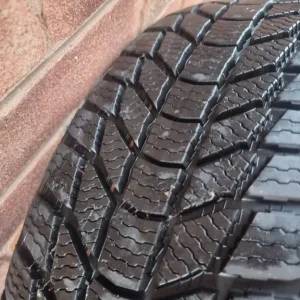 Winter Tyres x4, 215/55/18 Almost Full Tread - Image 3