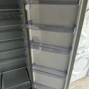 Fridge freezer with 3-month warranty - Image 3