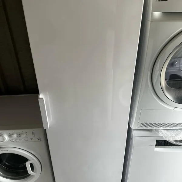Fridge freezer with 3-month warranty