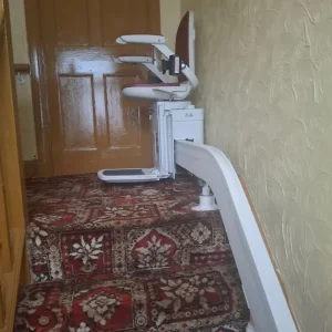Acorn 180 curved stairlift - Image 4