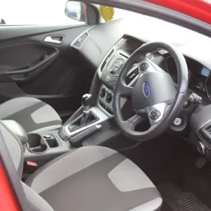 2013 Ford Focus 1.0 EcoBoost Zetec 5-door hatchback - Image 4