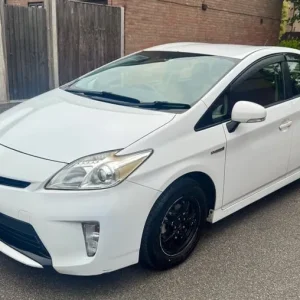 14 REG TOYOTA PRIUS 1.8 HYBRID AUTO - Image 2