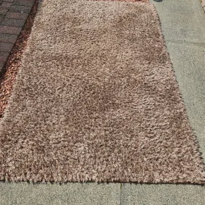 Rug and cushions - Image 2