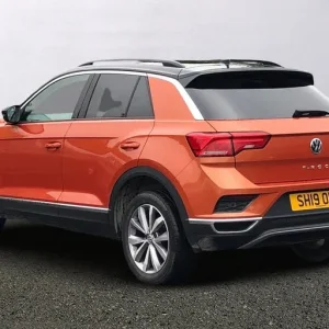 2019 Volkswagen T-Roc 1.0 TSI Design 5-door Hatchback - Image 2