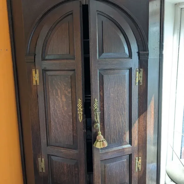Georgian Corner Cabinet