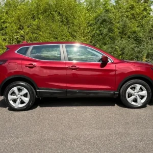2020 Nissan Qashqai 1.3 DIG-T Acenta Premium 5-door SUV - Image 3