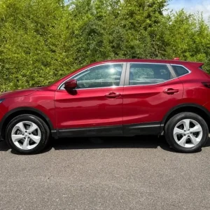 2020 Nissan Qashqai 1.3 DIG-T Acenta Premium 5-door SUV - Image 4