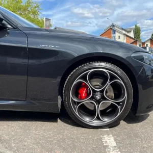 2024 Alfa Romeo Giulia 2.0T Veloce Auto Euro 6 4dr Saloon - Image 2