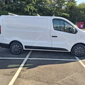 Renault Trafic SL27 Business 1.6 dci - Image 6