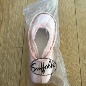 Suffolk Sterling Pointe Shoes - UK Size 5X