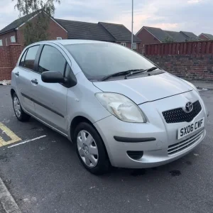 2006 Toyota Yaris hatchback manual 5-door