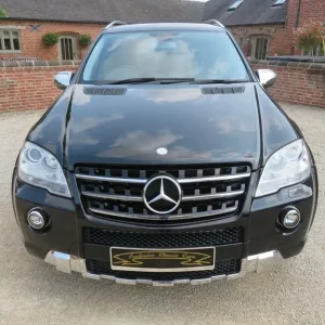 Mercedes ML 63 AMG W164 2010 – 34K Miles, Japan Owner, Obsidian Black - Image 7