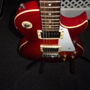 Les Paul style guitar - Image 7