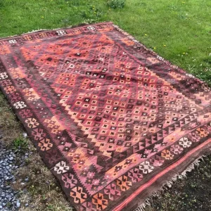Traditional Kilim Vintage Rug
